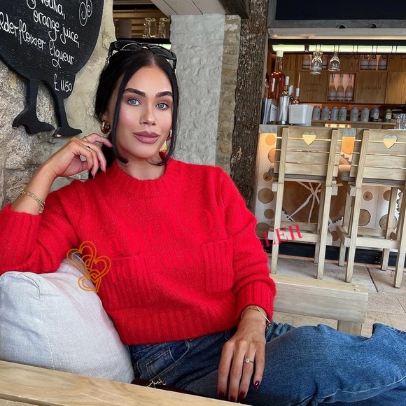 BLOGGERS FAV ZARA RED CROPPED SWEATER - Picture 1 of 7